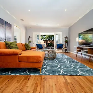 https://beautiful-sunny-la-oasis-4br2bt-whole-house-private.topanaheimhotels.com
