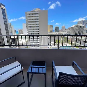 1508- Heart Of Waikiki With Kitchen-free Parking-king Bed-corner Unit Apartment