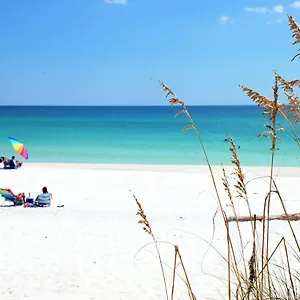 https://best-location-with-ocean-view-short-walk-to-beach-last.hotels-destin.com